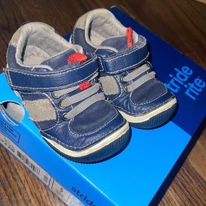 Stride Rite blue/Gray shoes size 4W
